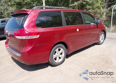 2011 Toyota Sienna Le V6 from USA, damaged, VIN 5TDKK3DC7BS064349